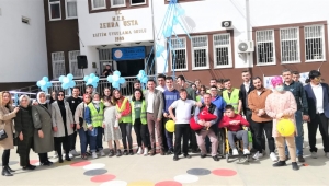 OTİZM GÜNÜ’NDE ÇOCUKLAR DOYASIYA EĞLENDİ