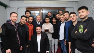 ÖZLÜ, İFTAR SOFRALARININ MİSAFİRİ OLUYOR
