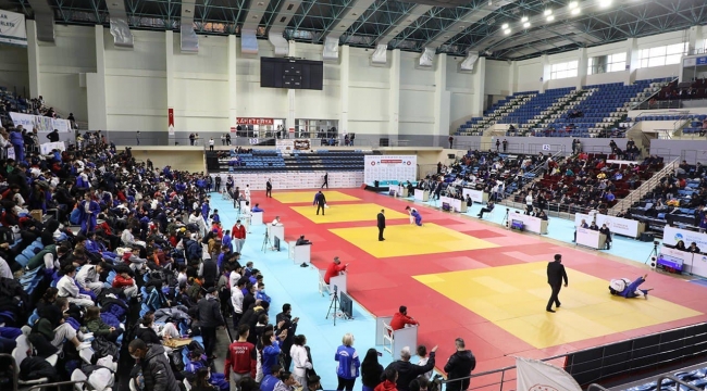 Sakarya’nın ev sahipliğinde düzenlenen Türkiye Karate Şampiyonası başlıyor