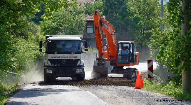 Yol çöktü, tehlikeyi Büyükşehir önledi