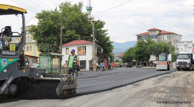 Geyve’de Umurbey Caddesi yenileniyor