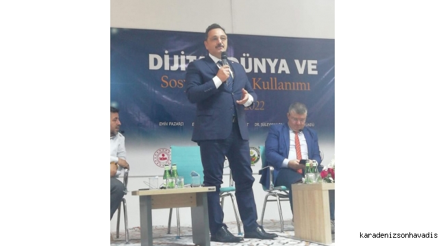 Dijital Dünya ve Sosyal Medya Kullanımı Yeşilli ilçesinde masaya yatırıldı