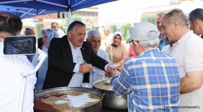 Arifiye Belediyesi Aşure Programı düzenledi