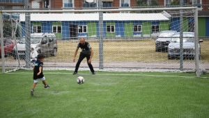 BABALAR VE OĞULLARINDAN PENALTI ŞOV