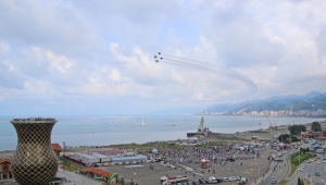 Türk Yıldızları Rize Semalarında...