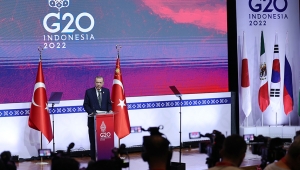 Cumhurbaşkanı Erdoğan, G20 Liderler Zirvesi kapsamında bulunduğu Endonezya'da basın toplantısı düzenledi