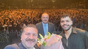 Muhteşem Bir Konserle Kapanış Yaptı