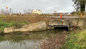 Selden zarar görmüştü Büyükşehir’den Kocaali Alandere’ye yeni köprü