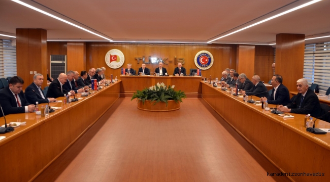Yeşil, TÜRK-İŞ Başkanlar Kurulu toplantısına katıldı