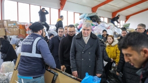 17 Ağustos'u yaşayan Sakarya yardımda öncü oldu: 25 yardım tırı, 55 iş makinası ve 124 personel