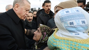 Cumhurbaşkanı Erdoğan, Adıyaman’da deprem bölgesinde incelemelerde bulundu