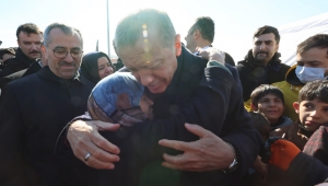 Cumhurbaşkanı Erdoğan, Kahramanmaraş’ta deprem bölgesinde incelemelerde bulundu