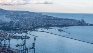 Hatay'da deniz suyu çekildi