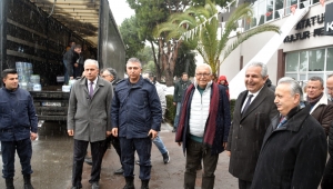 Kaymakam Yapıcı, Kdz. Ereğli Belediyesi Deprem Yardım Merkezi’ni Ziyaret Etti
