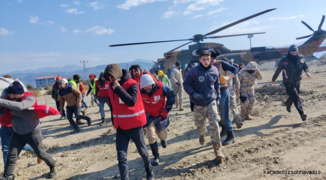 Kızılay gönüllüleri milletin yanında
