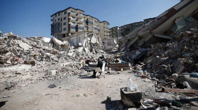 Samandağ ve Defne'de yıkımlar var!