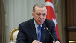 “DEPREMDE YIKILAN TÜM ŞEHİRLERİMİZİ YENİDEN İNŞA VE İHYA EDECEĞİZ”