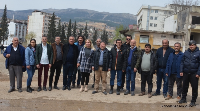 Depremle Birlikte Yıkılan Gazeteciler Basın İlan ve Reklam Yönetmeliği’nin Ertelenmesiyle Ayaklanmak İstiyor!