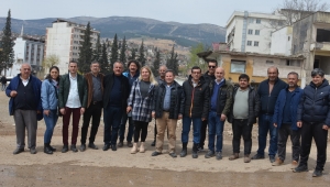 Depremle Birlikte Yıkılan Gazeteciler Basın İlan ve Reklam Yönetmeliği’nin Ertelenmesiyle Ayaklanmak İstiyor!