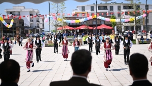 KARTEPE KENT MEYDANI’NDA 23 NİSAN COŞKUSU