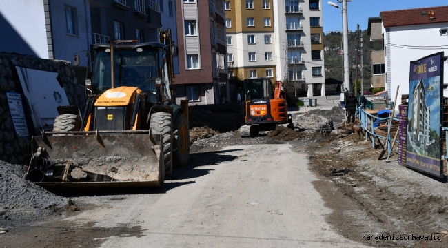 Yağmurlama Hattı Yenileme Çalışmaları Elmatepe'de Sürüyor