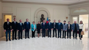 Azerbaycan STK'ları Ankara'da '' Ulusal lider Aliyev'in 100. yıl dönümü başkentte kutlanıyor''