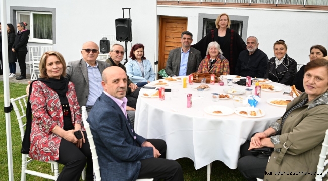 BAŞKAN KOCAMAN KİTAP TANITIMINA KATILDI