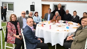 BAŞKAN KOCAMAN KİTAP TANITIMINA KATILDI