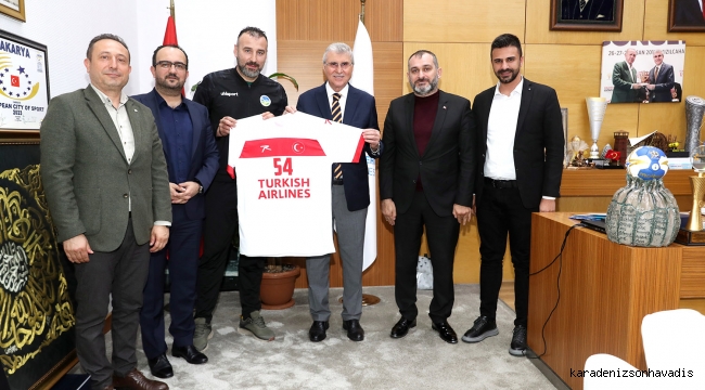 Başkan Yüce’den hentbol takımına başarı mesajı