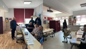 Hüseyin Özbakır ve eşi Deniz Özbakır Oylarını Kullandı