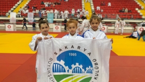 Sakarya Büyükşehir sporcusu kürsüyü boş bırakmadı