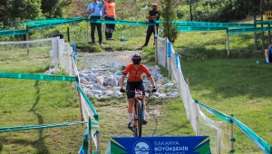 UCI MTB Eliminatör Dünya Kupası Bisiklet Yarışı Fotoğrafları
