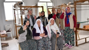 YARIM ASIR SONRA İZNİK’TE TEZGÂH SESLERİ YENİDEN YANKILANIYOR
