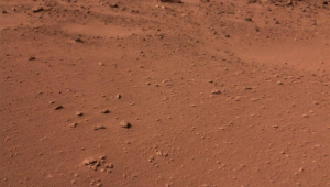 Zhurong, Mars’ın düşük enlemlerinde su olduğuna ilişkin kanıtlar buldu
