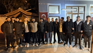 Zonguldak milletvekili adayı Şanlıoğlu, kentte semt pazarını ziyaret etti; Kömürspor karşılaşmasını izledi