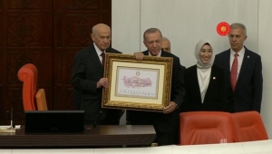 Erdoğan, Cumhurbaşkanlığı görevine resmen başladı