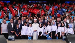 “Bizim geleceğe yönelik yatırımımız istikbalimizi ahlaklı gençlere emanet etmemizdir”