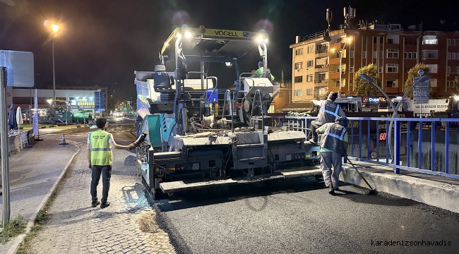 Sakarya Büyükşehir şehrin merkezinde gece mesaisinde