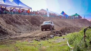 Türkiye'nin en iyi off-road pilotları Sakarya’da tozu dumana katıyor