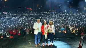 Buray Ve Betül Demir, Cumhuriyetin 100. Yılında Kdz. Ereğli'de Sahne Aldı