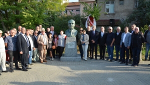 Zonguldak şairinin büstü açıldı 