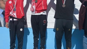 Büyükşehir sporcularından özel başarı