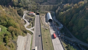 Yenilenen Bolu Dağı Tüneli hizmete girdi