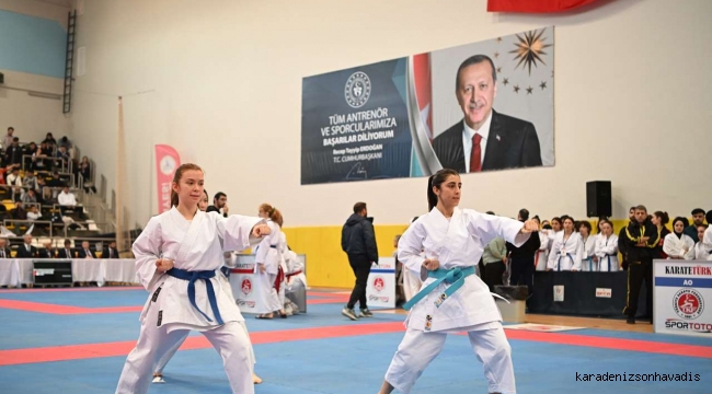 Türkiye Karate Şampiyonası Kartepe'de başladı