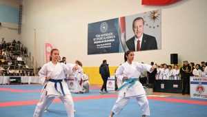 Türkiye Karate Şampiyonası Kartepe'de başladı