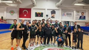 Sakarya Büyükşehir Basket deplasmanda farkla kazandı: 82-110
