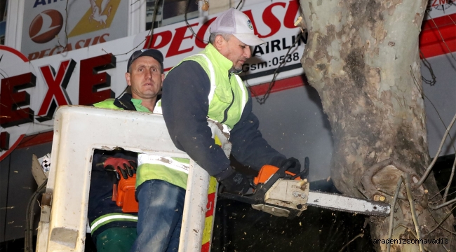 Çark Caddesi’nde gece mesaisi