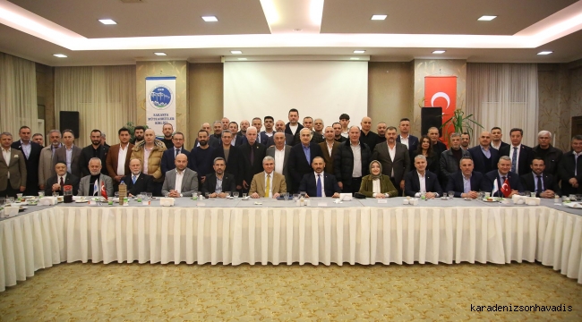 Yüce müteahhitlerle iftarda buluştu: “Sakarya’ya yakışır yüzlerce projeye imza attık”