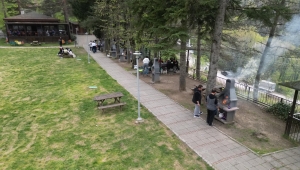 Aydınpınar Şelaleleri Tabiat Parkı,tatilcilerin uğrak noktası oldu