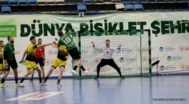 Sakarya Büyükşehir hentbol play-offlara galibiyetle başladı